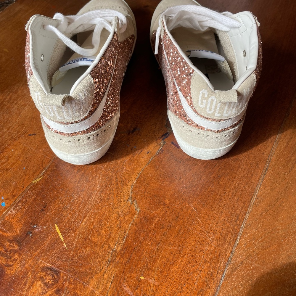 Golden Goose Pink and White Sneakers Fashionable Design - Picture 7 of 8